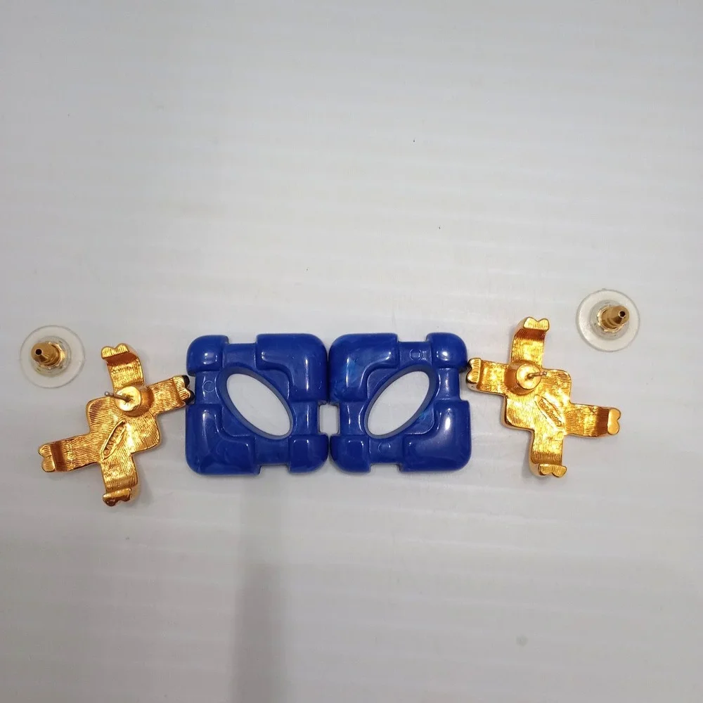 VTG Avon Convertible Colors Blue Enamel Gold Tone Statement Pierced Earring 1992